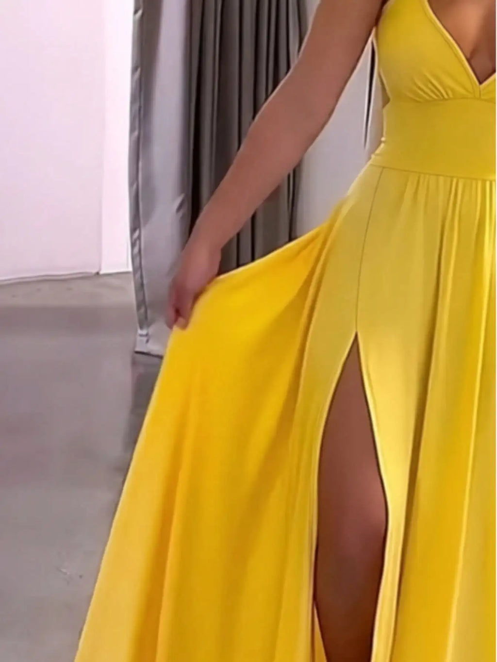 2026 Casual Sexy Slit Lace-Up Backless Camisole Dress, Elegant Sleeveless V-Neck Cinched Waist Dress, Women